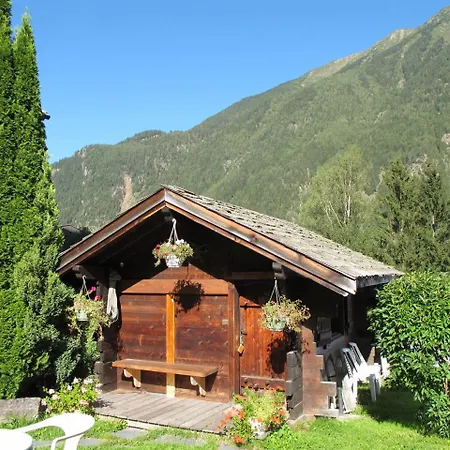 Hotel Chalets Et De Charme La Cremerie Du Glacier 2*